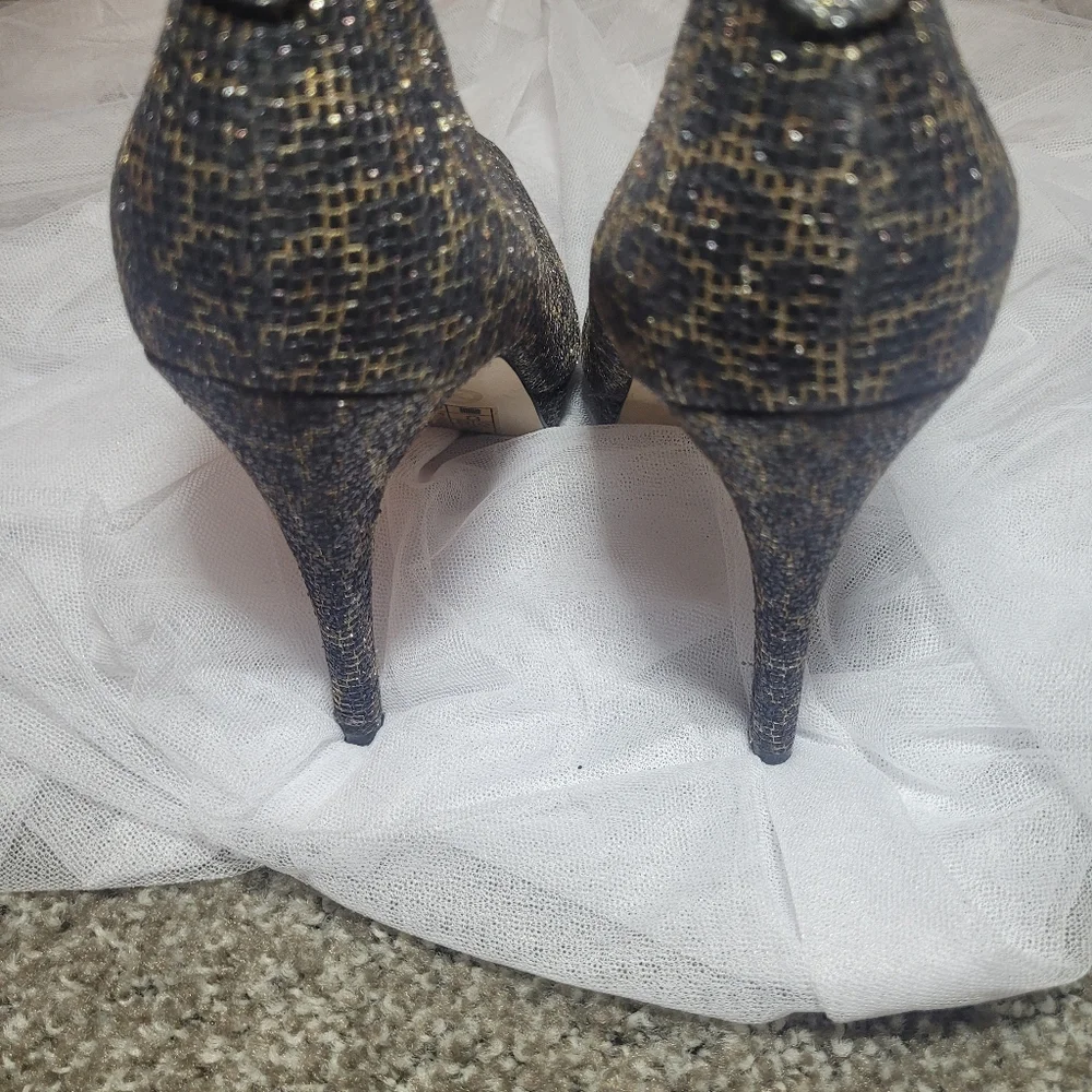 2/$40 Michael Kors metallic Blue , Gold Peep Toe Heels Used EUC..excellent Size9 - Picture 7 of 13
